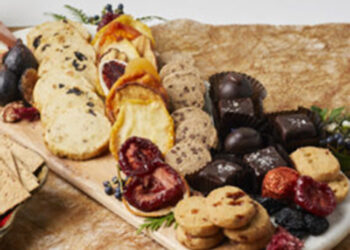 This is a picture of Fromagination's artisan dessert tray.