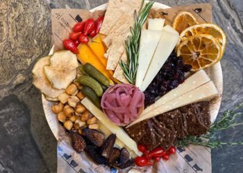 This is a picture of Fromagination's Father's Day Cheese Tray