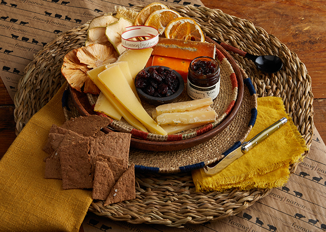This is a picture of the Artisan Classics Gift Set, offered by Fromagination