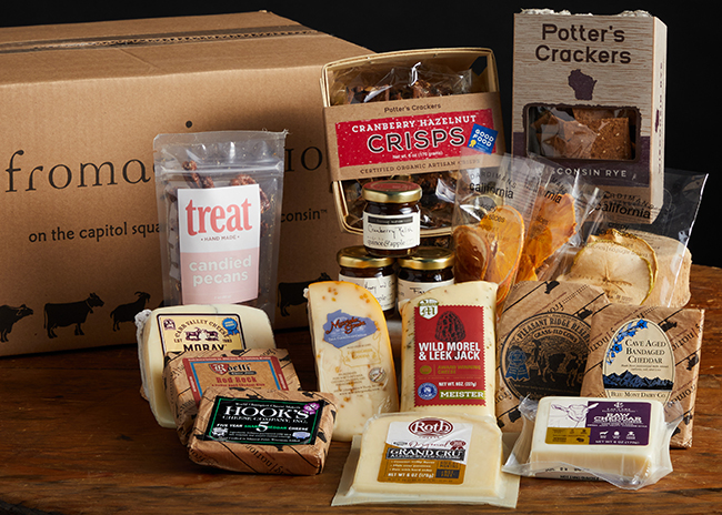 This is a picture of the Holiday Sampler Gift Set, offered by Fromagination.