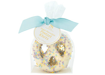 This is a picture of Pearl Chocolate Pretzel Knots, offered by Fromagination.