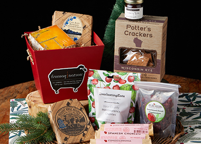 This is a picture of Fromagination's Artisan Classics Gift Set.