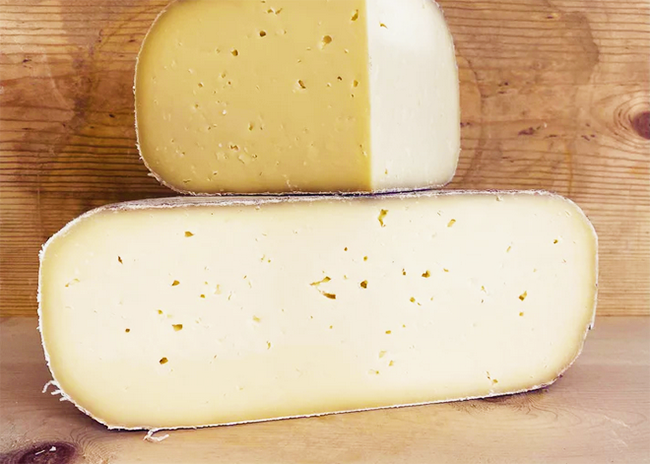 his is a picture of Landmark Creamery's Tallgrass Reserve cheese offered by Fromagination.