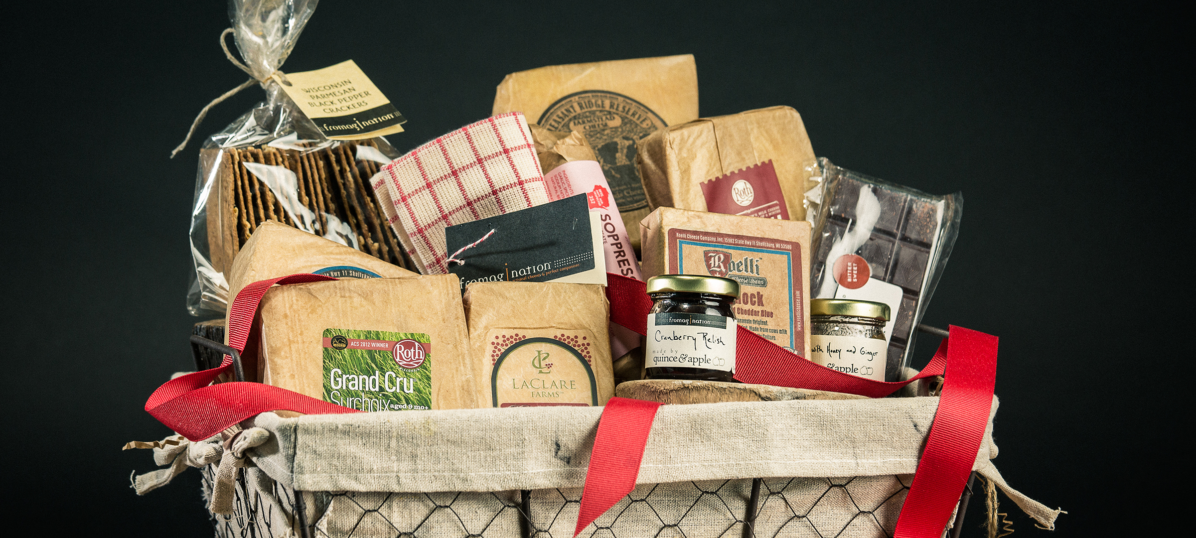 Holiday Basket Arrangement.holiday business gifts.2400x1080.hero Fromagination's holiday business gifts are special.