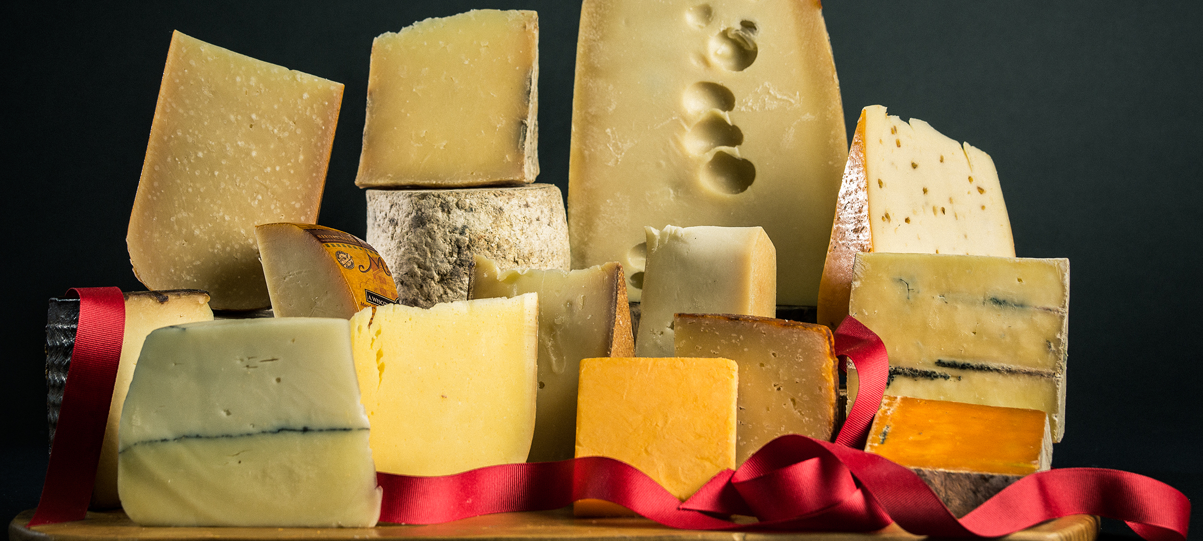 Holiday Cheese Display.holiday business gifts.2400x1080.hero Fromagination's holiday business gifts are special.